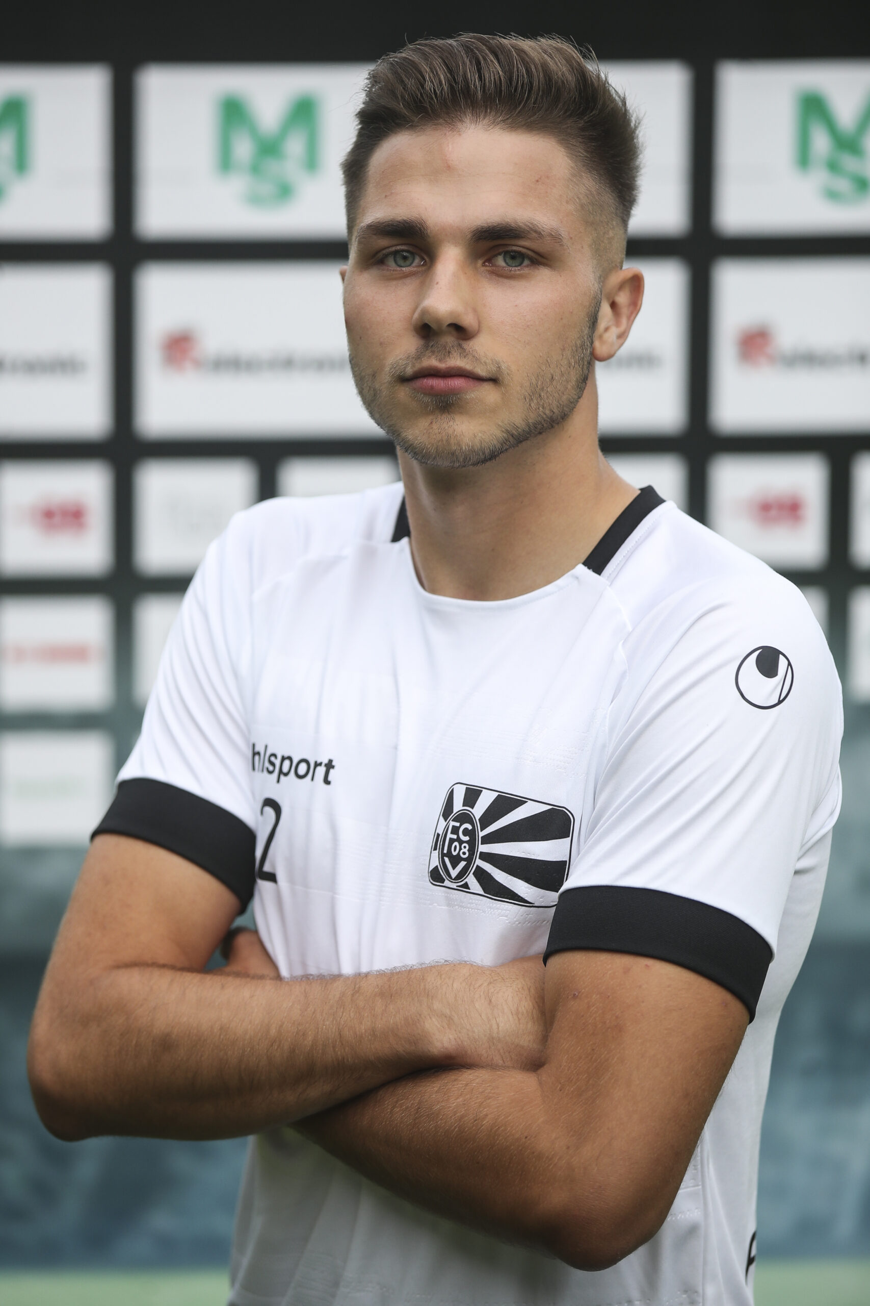 2_Leo Benz_Abwehr